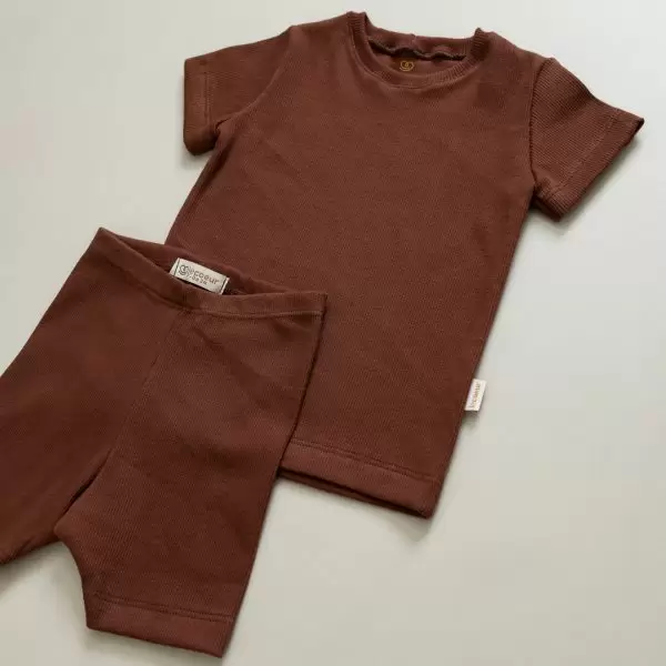 enxoval para bebê, lista de enxoval maternidade, dicas de maternidade, mamãe de primeira viagem, recém-nascido, puerpério, amamentação, dúvidas sobre maternidade, gravidez, parto, cesárea, parto natural, dicas para o sono do bebê, primeiros passos do bebê, macacão infantil, macacão bebê, malha 100% algodão, verão, primavera verão, baby, site confiável, peças infantis, moda infantil, roupa de criança, conjunto body manga curta infantil, unissex, Le Coeur, minimalista, roupas de bebê, roupas infantis, moda bebê, roupas para recém-nascido, loja de bebê online, conjuntos de bebê, roupa de bebê a preço acessível, roupas de bebê em promoção, roupas de bebê para o verão, conjuntos de roupas de bebê, roupas de bebê meia estação, roupa que cresce junto com o bebê, calça para bebê, macacão para bebê, camiseta bebê, roupas de bebê fáceis de trocar, body bebê, calça bebê, macacão com pezinho, saída de maternidade, roupa de bebê para sair da maternidade, roupa para neném, peças para neném maternidade, sapatinho de bebê, mantinha de bebê, roupa de bebê menino, roupa de bebê menina, touca para bebê, gorro para bebê, peças para aquecer o bebê, inverno, roupas de inverno para bebê, kit maternidade, enxoval bebê completo, kit body e calça bebê, kit saída de maternidade, kit roupas de recém-nascido, calça bebê suedine algodão, roupa de bebê confortável, enxoval bebê, roupas infantis, roupas para bebês preço, calça bebê, roupas personalizadas, roupas de maternidade, roupas de bebê confortáveis, calça de bebê unissex, ideias para mesversário, dicas de amamentação, quarto de bebê, decoração para quarto de bebê, malha leve e respirável, feito em algodão, confortável, maciez, moderna e estilosa, peças meia estação, enxoval completo para bebê, o que levar na mala da maternidade, lista enxoval maternidade atualizada, enxoval prático para recém-nascido, itens essenciais do enxoval, enxoval para mamãe e bebê, bolsa maternidade organizada, maternidade real, maternidade leve, maternidade na prática, dicas para mamães de primeira viagem, cuidados com o bebê recém-nascido, o que comprar antes do nascimento, roupinhas para maternidade, enxoval minimalista, enxoval sustentável para bebê, roupas fresquinhas para bebê, moda bebê verão, roupa leve para dias quentes, conjuntinho de verão bebê, roupas de bebê respiráveis, tecidos leves para o calor, roupas de bebê para meia-estação, looks de verão para bebê, conforto térmico para o bebê, roupa de bebê para clima quente, kit verão bebê, looks básicos de verão, roupas de bebê para passear, roupas de bebê para o dia a dia, roupas de bebê 100% algodão, algodão macio para bebê, roupas de bebê hipoalergênicas, tecidos naturais para bebê, roupas sem poliéster, malha respirável para bebê, roupas seguras para a pele do bebê, conforto e maciez para o bebê, roupas que não irritam a pele, roupas duráveis e confortáveis, roupas que acompanham o crescimento, qualidade premium infantil, roupas com toque suave, body de algodão para bebê, body manga curta bebê verão, calça bebê algodão, macacão leve para recém-nascido, conjunto bebê minimalista, roupas básicas para bebê, roupas neutras unissex, roupinhas para bebê menino e menina, kit body e calça bebê, kit roupas para recém-nascido, saída maternidade algodão, roupas práticas para trocar, roupas para o enxoval do bebê, roupas para dormir o bebê, pijaminha bebê, roupa para o bebê dormir confortável, amor em cada detalhe, feito com carinho para o bebê, cada fase com conforto, roupas para momentos especiais, estilo minimalista infantil, conforto que abraça, roupas que acompanham o crescimento, moda infantil afetiva, roupas pensadas para o dia a dia da mamãe.
