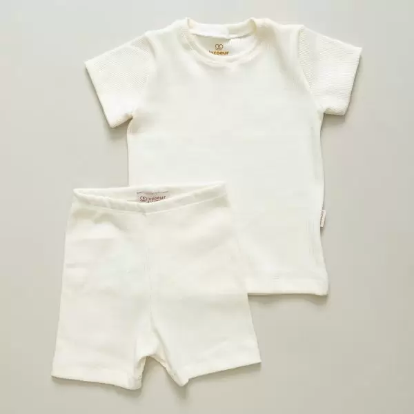 Conjunto Bebê Unissex Camiseta e Shorts enxoval para bebê, lista de enxoval maternidade, dicas de maternidade, mamãe de primeira viagem, recém-nascido, puerpério, amamentação, dúvidas sobre maternidade, gravidez, parto, cesárea, parto natural, dicas para o sono do bebê, primeiros passos do bebê, macacão infantil, macacão bebê, malha 100% algodão, verão, primavera verão, baby, site confiável, peças infantis, moda infantil, roupa de criança, conjunto body manga curta infantil, unissex, Le Coeur, minimalista, roupas de bebê, roupas infantis, moda bebê, roupas para recém-nascido, loja de bebê online, conjuntos de bebê, roupa de bebê a preço acessível, roupas de bebê em promoção, roupas de bebê para o verão, conjuntos de roupas de bebê, roupas de bebê meia estação, roupa que cresce junto com o bebê, calça para bebê, macacão para bebê, camiseta bebê, roupas de bebê fáceis de trocar, body bebê, calça bebê, macacão com pezinho, saída de maternidade, roupa de bebê para sair da maternidade, roupa para neném, peças para neném maternidade, sapatinho de bebê, mantinha de bebê, roupa de bebê menino, roupa de bebê menina, touca para bebê, gorro para bebê, peças para aquecer o bebê, inverno, roupas de inverno para bebê, kit maternidade, enxoval bebê completo, kit body e calça bebê, kit saída de maternidade, kit roupas de recém-nascido, calça bebê suedine algodão, roupa de bebê confortável, enxoval bebê, roupas infantis, roupas para bebês preço, calça bebê, roupas personalizadas, roupas de maternidade, roupas de bebê confortáveis, calça de bebê unissex, ideias para mesversário, dicas de amamentação, quarto de bebê, decoração para quarto de bebê, malha leve e respirável, feito em algodão, confortável, maciez, moderna e estilosa, peças meia estação, enxoval completo para bebê, o que levar na mala da maternidade, lista enxoval maternidade atualizada, enxoval prático para recém-nascido, itens essenciais do enxoval, enxoval para mamãe e bebê, bolsa maternidade organizada, maternidade real, maternidade leve, maternidade na prática, dicas para mamães de primeira viagem, cuidados com o bebê recém-nascido, o que comprar antes do nascimento, roupinhas para maternidade, enxoval minimalista, enxoval sustentável para bebê, roupas fresquinhas para bebê, moda bebê verão, roupa leve para dias quentes, conjuntinho de verão bebê, roupas de bebê respiráveis, tecidos leves para o calor, roupas de bebê para meia-estação, looks de verão para bebê, conforto térmico para o bebê, roupa de bebê para clima quente, kit verão bebê, looks básicos de verão, roupas de bebê para passear, roupas de bebê para o dia a dia, roupas de bebê 100% algodão, algodão macio para bebê, roupas de bebê hipoalergênicas, tecidos naturais para bebê, roupas sem poliéster, malha respirável para bebê, roupas seguras para a pele do bebê, conforto e maciez para o bebê, roupas que não irritam a pele, roupas duráveis e confortáveis, roupas que acompanham o crescimento, qualidade premium infantil, roupas com toque suave, body de algodão para bebê, body manga curta bebê verão, calça bebê algodão, macacão leve para recém-nascido, conjunto bebê minimalista, roupas básicas para bebê, roupas neutras unissex, roupinhas para bebê menino e menina, kit body e calça bebê, kit roupas para recém-nascido, saída maternidade algodão, roupas práticas para trocar, roupas para o enxoval do bebê, roupas para dormir o bebê, pijaminha bebê, roupa para o bebê dormir confortável, amor em cada detalhe, feito com carinho para o bebê, cada fase com conforto, roupas para momentos especiais, estilo minimalista infantil, conforto que abraça, roupas que acompanham o crescimento, moda infantil afetiva, roupas pensadas para o dia a dia da mamãe.