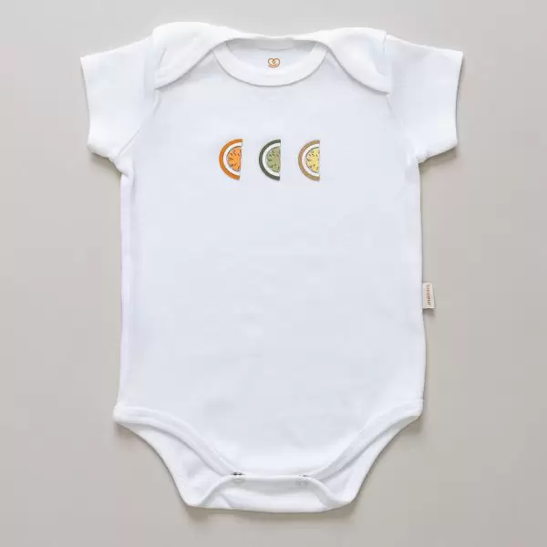 Body Bebê Manga Curta Unissex Frutinhas enxoval para bebê, lista de enxoval maternidade, dicas de maternidade, mamãe de primeira viagem, recém-nascido, puerpério, amamentação, dúvidas sobre maternidade, gravidez, parto, cesárea, parto natural, dicas para o sono do bebê, primeiros passos do bebê, macacão infantil, macacão bebê, malha 100% algodão, verão, primavera verão, baby, site confiável, peças infantis, moda infantil, roupa de criança, conjunto body manga curta infantil, unissex, Le Coeur, minimalista, roupas de bebê, roupas infantis, moda bebê, roupas para recém-nascido, loja de bebê online, conjuntos de bebê, roupa de bebê a preço acessível, roupas de bebê em promoção, roupas de bebê para o verão, conjuntos de roupas de bebê, roupas de bebê meia estação, roupa que cresce junto com o bebê, calça para bebê, macacão para bebê, camiseta bebê, roupas de bebê fáceis de trocar, body bebê, calça bebê, macacão com pezinho, saída de maternidade, roupa de bebê para sair da maternidade, roupa para neném, peças para neném maternidade, sapatinho de bebê, mantinha de bebê, roupa de bebê menino, roupa de bebê menina, touca para bebê, gorro para bebê, peças para aquecer o bebê, inverno, roupas de inverno para bebê, kit maternidade, enxoval bebê completo, kit body e calça bebê, kit saída de maternidade, kit roupas de recém-nascido, calça bebê suedine algodão, roupa de bebê confortável, enxoval bebê, roupas infantis, roupas para bebês preço, calça bebê, roupas personalizadas, roupas de maternidade, roupas de bebê confortáveis, calça de bebê unissex, ideias para mesversário, dicas de amamentação, quarto de bebê, decoração para quarto de bebê, malha leve e respirável, feito em algodão, confortável, maciez, moderna e estilosa, peças meia estação, enxoval completo para bebê, o que levar na mala da maternidade, lista enxoval maternidade atualizada, enxoval prático para recém-nascido, itens essenciais do enxoval, enxoval para mamãe e bebê, bolsa maternidade organizada, maternidade real, maternidade leve, maternidade na prática, dicas para mamães de primeira viagem, cuidados com o bebê recém-nascido, o que comprar antes do nascimento, roupinhas para maternidade, enxoval minimalista, enxoval sustentável para bebê, roupas fresquinhas para bebê, moda bebê verão, roupa leve para dias quentes, conjuntinho de verão bebê, roupas de bebê respiráveis, tecidos leves para o calor, roupas de bebê para meia-estação, looks de verão para bebê, conforto térmico para o bebê, roupa de bebê para clima quente, kit verão bebê, looks básicos de verão, roupas de bebê para passear, roupas de bebê para o dia a dia, roupas de bebê 100% algodão, algodão macio para bebê, roupas de bebê hipoalergênicas, tecidos naturais para bebê, roupas sem poliéster, malha respirável para bebê, roupas seguras para a pele do bebê, conforto e maciez para o bebê, roupas que não irritam a pele, roupas duráveis e confortáveis, roupas que acompanham o crescimento, qualidade premium infantil, roupas com toque suave, body de algodão para bebê, body manga curta bebê verão, calça bebê algodão, macacão leve para recém-nascido, conjunto bebê minimalista, roupas básicas para bebê, roupas neutras unissex, roupinhas para bebê menino e menina, kit body e calça bebê, kit roupas para recém-nascido, saída maternidade algodão, roupas práticas para trocar, roupas para o enxoval do bebê, roupas para dormir o bebê, pijaminha bebê, roupa para o bebê dormir confortável, amor em cada detalhe, feito com carinho para o bebê, cada fase com conforto, roupas para momentos especiais, estilo minimalista infantil, conforto que abraça, roupas que acompanham o crescimento, moda infantil afetiva, roupas pensadas para o dia a dia da mamãe.