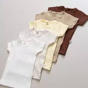 enxoval para bebê, lista de enxoval maternidade, dicas de maternidade, mamãe de primeira viagem, recém-nascido, puerpério, amamentação, dúvidas sobre maternidade, gravidez, parto, cesárea, parto natural, dicas para o sono do bebê, primeiros passos do bebê, macacão infantil, macacão bebê, malha 100% algodão, verão, primavera verão, baby, site confiável, peças infantis, moda infantil, roupa de criança, conjunto body manga curta infantil, unissex, Le Coeur, minimalista, roupas de bebê, roupas infantis, moda bebê, roupas para recém-nascido, loja de bebê online, conjuntos de bebê, roupa de bebê a preço acessível, roupas de bebê em promoção, roupas de bebê para o verão, conjuntos de roupas de bebê, roupas de bebê meia estação, roupa que cresce junto com o bebê, calça para bebê, macacão para bebê, camiseta bebê, roupas de bebê fáceis de trocar, body bebê, calça bebê, macacão com pezinho, saída de maternidade, roupa de bebê para sair da maternidade, roupa para neném, peças para neném maternidade, sapatinho de bebê, mantinha de bebê, roupa de bebê menino, roupa de bebê menina, touca para bebê, gorro para bebê, peças para aquecer o bebê, inverno, roupas de inverno para bebê, kit maternidade, enxoval bebê completo, kit body e calça bebê, kit saída de maternidade, kit roupas de recém-nascido, calça bebê suedine algodão, roupa de bebê confortável, enxoval bebê, roupas infantis, roupas para bebês preço, calça bebê, roupas personalizadas, roupas de maternidade, roupas de bebê confortáveis, calça de bebê unissex, ideias para mesversário, dicas de amamentação, quarto de bebê, decoração para quarto de bebê, malha leve e respirável, feito em algodão, confortável, maciez, moderna e estilosa, peças meia estação, enxoval completo para bebê, o que levar na mala da maternidade, lista enxoval maternidade atualizada, enxoval prático para recém-nascido, itens essenciais do enxoval, enxoval para mamãe e bebê, bolsa maternidade organizada, maternidade real, maternidade leve, maternidade na prática, dicas para mamães de primeira viagem, cuidados com o bebê recém-nascido, o que comprar antes do nascimento, roupinhas para maternidade, enxoval minimalista, enxoval sustentável para bebê, roupas fresquinhas para bebê, moda bebê verão, roupa leve para dias quentes, conjuntinho de verão bebê, roupas de bebê respiráveis, tecidos leves para o calor, roupas de bebê para meia-estação, looks de verão para bebê, conforto térmico para o bebê, roupa de bebê para clima quente, kit verão bebê, looks básicos de verão, roupas de bebê para passear, roupas de bebê para o dia a dia, roupas de bebê 100% algodão, algodão macio para bebê, roupas de bebê hipoalergênicas, tecidos naturais para bebê, roupas sem poliéster, malha respirável para bebê, roupas seguras para a pele do bebê, conforto e maciez para o bebê, roupas que não irritam a pele, roupas duráveis e confortáveis, roupas que acompanham o crescimento, qualidade premium infantil, roupas com toque suave, body de algodão para bebê, body manga curta bebê verão, calça bebê algodão, macacão leve para recém-nascido, conjunto bebê minimalista, roupas básicas para bebê, roupas neutras unissex, roupinhas para bebê menino e menina, kit body e calça bebê, kit roupas para recém-nascido, saída maternidade algodão, roupas práticas para trocar, roupas para o enxoval do bebê, roupas para dormir o bebê, pijaminha bebê, roupa para o bebê dormir confortável, amor em cada detalhe, feito com carinho para o bebê, cada fase com conforto, roupas para momentos especiais, estilo minimalista infantil, conforto que abraça, roupas que acompanham o crescimento, moda infantil afetiva, roupas pensadas para o dia a dia da mamãe.