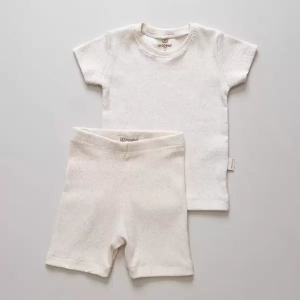 Conjunto Bebê Unissex Camiseta e Shorts Flocos enxoval para bebê, lista de enxoval maternidade, dicas de maternidade, mamãe de primeira viagem, recém-nascido, puerpério, amamentação, dúvidas sobre maternidade, gravidez, parto, cesárea, parto natural, dicas para o sono do bebê, primeiros passos do bebê, macacão infantil, macacão bebê, malha 100% algodão, verão, primavera verão, baby, site confiável, peças infantis, moda infantil, roupa de criança, conjunto body manga curta infantil, unissex, Le Coeur, minimalista, roupas de bebê, roupas infantis, moda bebê, roupas para recém-nascido, loja de bebê online, conjuntos de bebê, roupa de bebê a preço acessível, roupas de bebê em promoção, roupas de bebê para o verão, conjuntos de roupas de bebê, roupas de bebê meia estação, roupa que cresce junto com o bebê, calça para bebê, macacão para bebê, camiseta bebê, roupas de bebê fáceis de trocar, body bebê, calça bebê, macacão com pezinho, saída de maternidade, roupa de bebê para sair da maternidade, roupa para neném, peças para neném maternidade, sapatinho de bebê, mantinha de bebê, roupa de bebê menino, roupa de bebê menina, touca para bebê, gorro para bebê, peças para aquecer o bebê, inverno, roupas de inverno para bebê, kit maternidade, enxoval bebê completo, kit body e calça bebê, kit saída de maternidade, kit roupas de recém-nascido, calça bebê suedine algodão, roupa de bebê confortável, enxoval bebê, roupas infantis, roupas para bebês preço, calça bebê, roupas personalizadas, roupas de maternidade, roupas de bebê confortáveis, calça de bebê unissex, ideias para mesversário, dicas de amamentação, quarto de bebê, decoração para quarto de bebê, malha leve e respirável, feito em algodão, confortável, maciez, moderna e estilosa, peças meia estação, enxoval completo para bebê, o que levar na mala da maternidade, lista enxoval maternidade atualizada, enxoval prático para recém-nascido, itens essenciais do enxoval, enxoval para mamãe e bebê, bolsa maternidade organizada, maternidade real, maternidade leve, maternidade na prática, dicas para mamães de primeira viagem, cuidados com o bebê recém-nascido, o que comprar antes do nascimento, roupinhas para maternidade, enxoval minimalista, enxoval sustentável para bebê, roupas fresquinhas para bebê, moda bebê verão, roupa leve para dias quentes, conjuntinho de verão bebê, roupas de bebê respiráveis, tecidos leves para o calor, roupas de bebê para meia-estação, looks de verão para bebê, conforto térmico para o bebê, roupa de bebê para clima quente, kit verão bebê, looks básicos de verão, roupas de bebê para passear, roupas de bebê para o dia a dia, roupas de bebê 100% algodão, algodão macio para bebê, roupas de bebê hipoalergênicas, tecidos naturais para bebê, roupas sem poliéster, malha respirável para bebê, roupas seguras para a pele do bebê, conforto e maciez para o bebê, roupas que não irritam a pele, roupas duráveis e confortáveis, roupas que acompanham o crescimento, qualidade premium infantil, roupas com toque suave, body de algodão para bebê, body manga curta bebê verão, calça bebê algodão, macacão leve para recém-nascido, conjunto bebê minimalista, roupas básicas para bebê, roupas neutras unissex, roupinhas para bebê menino e menina, kit body e calça bebê, kit roupas para recém-nascido, saída maternidade algodão, roupas práticas para trocar, roupas para o enxoval do bebê, roupas para dormir o bebê, pijaminha bebê, roupa para o bebê dormir confortável, amor em cada detalhe, feito com carinho para o bebê, cada fase com conforto, roupas para momentos especiais, estilo minimalista infantil, conforto que abraça, roupas que acompanham o crescimento, moda infantil afetiva, roupas pensadas para o dia a dia da mamãe.
