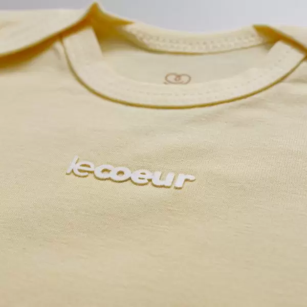 enxoval para bebê, lista de enxoval maternidade, dicas de maternidade, mamãe de primeira viagem, recém-nascido, puerpério, amamentação, dúvidas sobre maternidade, gravidez, parto, cesárea, parto natural, dicas para o sono do bebê, primeiros passos do bebê, macacão infantil, macacão bebê, malha 100% algodão, verão, primavera verão, baby, site confiável, peças infantis, moda infantil, roupa de criança, conjunto body manga curta infantil, unissex, Le Coeur, minimalista, roupas de bebê, roupas infantis, moda bebê, roupas para recém-nascido, loja de bebê online, conjuntos de bebê, roupa de bebê a preço acessível, roupas de bebê em promoção, roupas de bebê para o verão, conjuntos de roupas de bebê, roupas de bebê meia estação, roupa que cresce junto com o bebê, calça para bebê, macacão para bebê, camiseta bebê, roupas de bebê fáceis de trocar, body bebê, calça bebê, macacão com pezinho, saída de maternidade, roupa de bebê para sair da maternidade, roupa para neném, peças para neném maternidade, sapatinho de bebê, mantinha de bebê, roupa de bebê menino, roupa de bebê menina, touca para bebê, gorro para bebê, peças para aquecer o bebê, inverno, roupas de inverno para bebê, kit maternidade, enxoval bebê completo, kit body e calça bebê, kit saída de maternidade, kit roupas de recém-nascido, calça bebê suedine algodão, roupa de bebê confortável, enxoval bebê, roupas infantis, roupas para bebês preço, calça bebê, roupas personalizadas, roupas de maternidade, roupas de bebê confortáveis, calça de bebê unissex, ideias para mesversário, dicas de amamentação, quarto de bebê, decoração para quarto de bebê, malha leve e respirável, feito em algodão, confortável, maciez, moderna e estilosa, peças meia estação, enxoval completo para bebê, o que levar na mala da maternidade, lista enxoval maternidade atualizada, enxoval prático para recém-nascido, itens essenciais do enxoval, enxoval para mamãe e bebê, bolsa maternidade organizada, maternidade real, maternidade leve, maternidade na prática, dicas para mamães de primeira viagem, cuidados com o bebê recém-nascido, o que comprar antes do nascimento, roupinhas para maternidade, enxoval minimalista, enxoval sustentável para bebê, roupas fresquinhas para bebê, moda bebê verão, roupa leve para dias quentes, conjuntinho de verão bebê, roupas de bebê respiráveis, tecidos leves para o calor, roupas de bebê para meia-estação, looks de verão para bebê, conforto térmico para o bebê, roupa de bebê para clima quente, kit verão bebê, looks básicos de verão, roupas de bebê para passear, roupas de bebê para o dia a dia, roupas de bebê 100% algodão, algodão macio para bebê, roupas de bebê hipoalergênicas, tecidos naturais para bebê, roupas sem poliéster, malha respirável para bebê, roupas seguras para a pele do bebê, conforto e maciez para o bebê, roupas que não irritam a pele, roupas duráveis e confortáveis, roupas que acompanham o crescimento, qualidade premium infantil, roupas com toque suave, body de algodão para bebê, body manga curta bebê verão, calça bebê algodão, macacão leve para recém-nascido, conjunto bebê minimalista, roupas básicas para bebê, roupas neutras unissex, roupinhas para bebê menino e menina, kit body e calça bebê, kit roupas para recém-nascido, saída maternidade algodão, roupas práticas para trocar, roupas para o enxoval do bebê, roupas para dormir o bebê, pijaminha bebê, roupa para o bebê dormir confortável, amor em cada detalhe, feito com carinho para o bebê, cada fase com conforto, roupas para momentos especiais, estilo minimalista infantil, conforto que abraça, roupas que acompanham o crescimento, moda infantil afetiva, roupas pensadas para o dia a dia da mamãe.