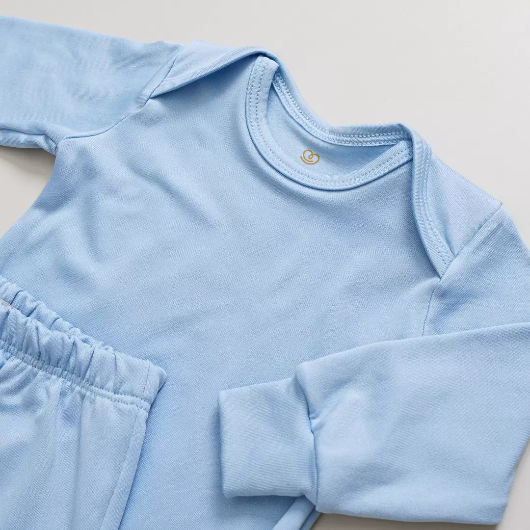 enxoval para bebê, lista de enxoval maternidade, dicas de maternidade, mamãe de primeira viagem, recém-nascido, puerpério, amamentação, dúvidas sobre maternidade, gravidez, parto, cesárea, parto natural, dicas para o sono do bebê, primeiros passos do bebê, macacão infantil, macacão bebê, malha 100% algodão, verão, primavera verão, baby, site confiável, peças infantis, moda infantil, roupa de criança, conjunto body manga curta infantil, unissex, Le Coeur, minimalista, roupas de bebê, roupas infantis, moda bebê, roupas para recém-nascido, loja de bebê online, conjuntos de bebê, roupa de bebê a preço acessível, roupas de bebê em promoção, roupas de bebê para o verão, conjuntos de roupas de bebê, roupas de bebê meia estação, roupa que cresce junto com o bebê, calça para bebê, macacão para bebê, camiseta bebê, roupas de bebê fáceis de trocar, body bebê, calça bebê, macacão com pezinho, saída de maternidade, roupa de bebê para sair da maternidade, roupa para neném, peças para neném maternidade, sapatinho de bebê, mantinha de bebê, roupa de bebê menino, roupa de bebê menina, touca para bebê, gorro para bebê, peças para aquecer o bebê, inverno, roupas de inverno para bebê, kit maternidade, enxoval bebê completo, kit body e calça bebê, kit saída de maternidade, kit roupas de recém-nascido, calça bebê suedine algodão, roupa de bebê confortável, enxoval bebê, roupas infantis, roupas para bebês preço, calça bebê, roupas personalizadas, roupas de maternidade, roupas de bebê confortáveis, calça de bebê unissex, ideias para mesversário, dicas de amamentação, quarto de bebê, decoração para quarto de bebê, malha leve e respirável, feito em algodão, confortável, maciez, moderna e estilosa, peças meia estação, enxoval completo para bebê, o que levar na mala da maternidade, lista enxoval maternidade atualizada, enxoval prático para recém-nascido, itens essenciais do enxoval, enxoval para mamãe e bebê, bolsa maternidade organizada, maternidade real, maternidade leve, maternidade na prática, dicas para mamães de primeira viagem, cuidados com o bebê recém-nascido, o que comprar antes do nascimento, roupinhas para maternidade, enxoval minimalista, enxoval sustentável para bebê, roupas fresquinhas para bebê, moda bebê verão, roupa leve para dias quentes, conjuntinho de verão bebê, roupas de bebê respiráveis, tecidos leves para o calor, roupas de bebê para meia-estação, looks de verão para bebê, conforto térmico para o bebê, roupa de bebê para clima quente, kit verão bebê, looks básicos de verão, roupas de bebê para passear, roupas de bebê para o dia a dia, roupas de bebê 100% algodão, algodão macio para bebê, roupas de bebê hipoalergênicas, tecidos naturais para bebê, roupas sem poliéster, malha respirável para bebê, roupas seguras para a pele do bebê, conforto e maciez para o bebê, roupas que não irritam a pele, roupas duráveis e confortáveis, roupas que acompanham o crescimento, qualidade premium infantil, roupas com toque suave, body de algodão para bebê, body manga curta bebê verão, calça bebê algodão, macacão leve para recém-nascido, conjunto bebê minimalista, roupas básicas para bebê, roupas neutras unissex, roupinhas para bebê menino e menina, kit body e calça bebê, kit roupas para recém-nascido, saída maternidade algodão, roupas práticas para trocar, roupas para o enxoval do bebê, roupas para dormir o bebê, pijaminha bebê, roupa para o bebê dormir confortável, amor em cada detalhe, feito com carinho para o bebê, cada fase com conforto, roupas para momentos especiais, estilo minimalista infantil, conforto que abraça, roupas que acompanham o crescimento, moda infantil afetiva, roupas pensadas para o dia a dia da mamãe.