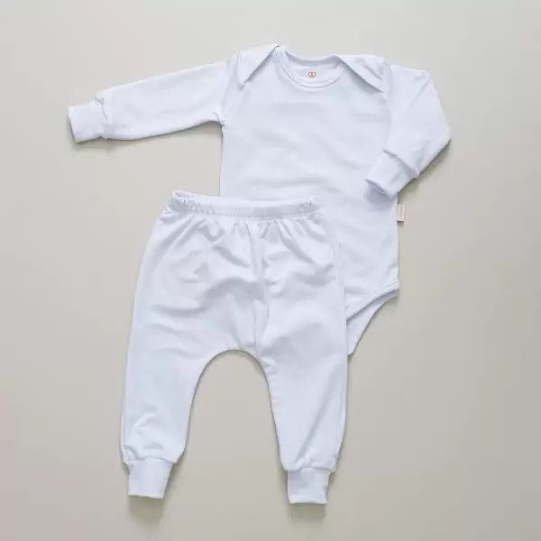 enxoval para bebê, lista de enxoval maternidade, dicas de maternidade, mamãe de primeira viagem, recém-nascido, puerpério, amamentação, dúvidas sobre maternidade, gravidez, parto, cesárea, parto natural, dicas para o sono do bebê, primeiros passos do bebê, macacão infantil, macacão bebê, malha 100% algodão, verão, primavera verão, baby, site confiável, peças infantis, moda infantil, roupa de criança, conjunto body manga curta infantil, unissex, Le Coeur, minimalista, roupas de bebê, roupas infantis, moda bebê, roupas para recém-nascido, loja de bebê online, conjuntos de bebê, roupa de bebê a preço acessível, roupas de bebê em promoção, roupas de bebê para o verão, conjuntos de roupas de bebê, roupas de bebê meia estação, roupa que cresce junto com o bebê, calça para bebê, macacão para bebê, camiseta bebê, roupas de bebê fáceis de trocar, body bebê, calça bebê, macacão com pezinho, saída de maternidade, roupa de bebê para sair da maternidade, roupa para neném, peças para neném maternidade, sapatinho de bebê, mantinha de bebê, roupa de bebê menino, roupa de bebê menina, touca para bebê, gorro para bebê, peças para aquecer o bebê, inverno, roupas de inverno para bebê, kit maternidade, enxoval bebê completo, kit body e calça bebê, kit saída de maternidade, kit roupas de recém-nascido, calça bebê suedine algodão, roupa de bebê confortável, enxoval bebê, roupas infantis, roupas para bebês preço, calça bebê, roupas personalizadas, roupas de maternidade, roupas de bebê confortáveis, calça de bebê unissex, ideias para mesversário, dicas de amamentação, quarto de bebê, decoração para quarto de bebê, malha leve e respirável, feito em algodão, confortável, maciez, moderna e estilosa, peças meia estação, enxoval completo para bebê, o que levar na mala da maternidade, lista enxoval maternidade atualizada, enxoval prático para recém-nascido, itens essenciais do enxoval, enxoval para mamãe e bebê, bolsa maternidade organizada, maternidade real, maternidade leve, maternidade na prática, dicas para mamães de primeira viagem, cuidados com o bebê recém-nascido, o que comprar antes do nascimento, roupinhas para maternidade, enxoval minimalista, enxoval sustentável para bebê, roupas fresquinhas para bebê, moda bebê verão, roupa leve para dias quentes, conjuntinho de verão bebê, roupas de bebê respiráveis, tecidos leves para o calor, roupas de bebê para meia-estação, looks de verão para bebê, conforto térmico para o bebê, roupa de bebê para clima quente, kit verão bebê, looks básicos de verão, roupas de bebê para passear, roupas de bebê para o dia a dia, roupas de bebê 100% algodão, algodão macio para bebê, roupas de bebê hipoalergênicas, tecidos naturais para bebê, roupas sem poliéster, malha respirável para bebê, roupas seguras para a pele do bebê, conforto e maciez para o bebê, roupas que não irritam a pele, roupas duráveis e confortáveis, roupas que acompanham o crescimento, qualidade premium infantil, roupas com toque suave, body de algodão para bebê, body manga curta bebê verão, calça bebê algodão, macacão leve para recém-nascido, conjunto bebê minimalista, roupas básicas para bebê, roupas neutras unissex, roupinhas para bebê menino e menina, kit body e calça bebê, kit roupas para recém-nascido, saída maternidade algodão, roupas práticas para trocar, roupas para o enxoval do bebê, roupas para dormir o bebê, pijaminha bebê, roupa para o bebê dormir confortável, amor em cada detalhe, feito com carinho para o bebê, cada fase com conforto, roupas para momentos especiais, estilo minimalista infantil, conforto que abraça, roupas que acompanham o crescimento, moda infantil afetiva, roupas pensadas para o dia a dia da mamãe.