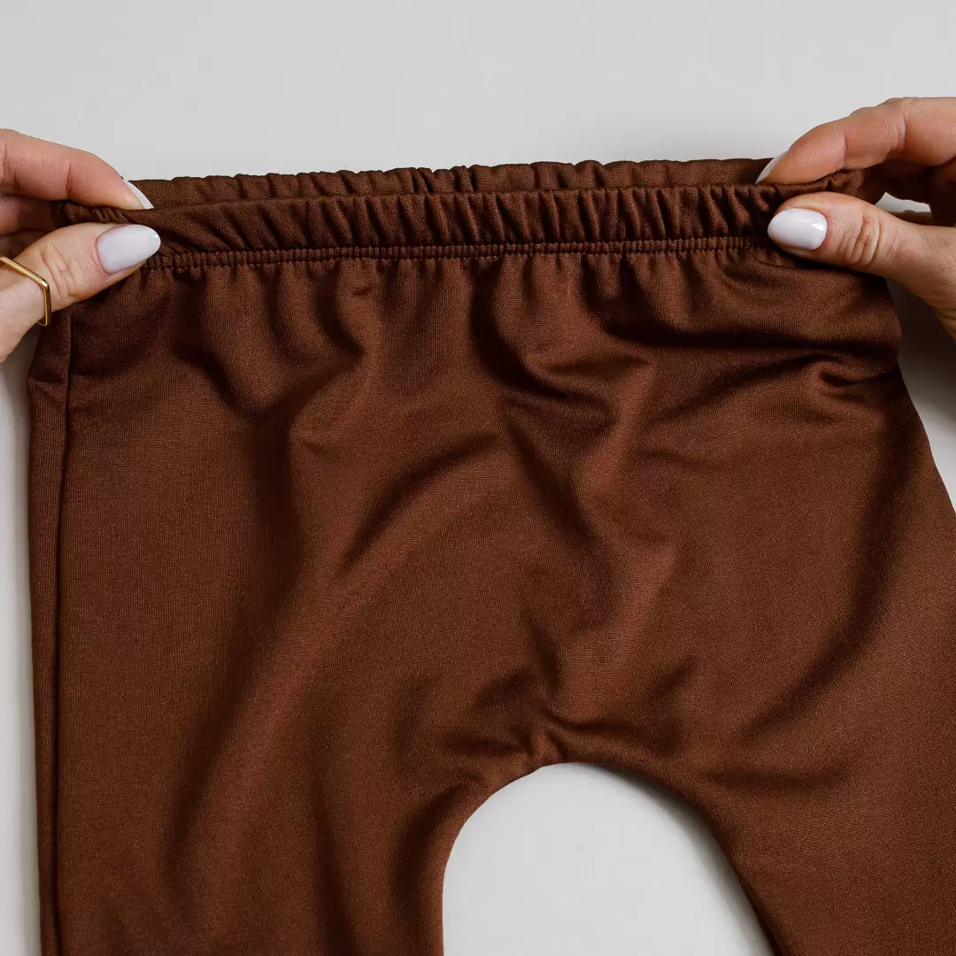 enxoval para bebê, lista de enxoval maternidade, dicas de maternidade, mamãe de primeira viagem, recém-nascido, puerpério, amamentação, dúvidas sobre maternidade, gravidez, parto, cesárea, parto natural, dicas para o sono do bebê, primeiros passos do bebê, macacão infantil, macacão bebê, malha 100% algodão, verão, primavera verão, baby, site confiável, peças infantis, moda infantil, roupa de criança, conjunto body manga curta infantil, unissex, Le Coeur, minimalista, roupas de bebê, roupas infantis, moda bebê, roupas para recém-nascido, loja de bebê online, conjuntos de bebê, roupa de bebê a preço acessível, roupas de bebê em promoção, roupas de bebê para o verão, conjuntos de roupas de bebê, roupas de bebê meia estação, roupa que cresce junto com o bebê, calça para bebê, macacão para bebê, camiseta bebê, roupas de bebê fáceis de trocar, body bebê, calça bebê, macacão com pezinho, saída de maternidade, roupa de bebê para sair da maternidade, roupa para neném, peças para neném maternidade, sapatinho de bebê, mantinha de bebê, roupa de bebê menino, roupa de bebê menina, touca para bebê, gorro para bebê, peças para aquecer o bebê, inverno, roupas de inverno para bebê, kit maternidade, enxoval bebê completo, kit body e calça bebê, kit saída de maternidade, kit roupas de recém-nascido, calça bebê suedine algodão, roupa de bebê confortável, enxoval bebê, roupas infantis, roupas para bebês preço, calça bebê, roupas personalizadas, roupas de maternidade, roupas de bebê confortáveis, calça de bebê unissex, ideias para mesversário, dicas de amamentação, quarto de bebê, decoração para quarto de bebê, malha leve e respirável, feito em algodão, confortável, maciez, moderna e estilosa, peças meia estação, enxoval completo para bebê, o que levar na mala da maternidade, lista enxoval maternidade atualizada, enxoval prático para recém-nascido, itens essenciais do enxoval, enxoval para mamãe e bebê, bolsa maternidade organizada, maternidade real, maternidade leve, maternidade na prática, dicas para mamães de primeira viagem, cuidados com o bebê recém-nascido, o que comprar antes do nascimento, roupinhas para maternidade, enxoval minimalista, enxoval sustentável para bebê, roupas fresquinhas para bebê, moda bebê verão, roupa leve para dias quentes, conjuntinho de verão bebê, roupas de bebê respiráveis, tecidos leves para o calor, roupas de bebê para meia-estação, looks de verão para bebê, conforto térmico para o bebê, roupa de bebê para clima quente, kit verão bebê, looks básicos de verão, roupas de bebê para passear, roupas de bebê para o dia a dia, roupas de bebê 100% algodão, algodão macio para bebê, roupas de bebê hipoalergênicas, tecidos naturais para bebê, roupas sem poliéster, malha respirável para bebê, roupas seguras para a pele do bebê, conforto e maciez para o bebê, roupas que não irritam a pele, roupas duráveis e confortáveis, roupas que acompanham o crescimento, qualidade premium infantil, roupas com toque suave, body de algodão para bebê, body manga curta bebê verão, calça bebê algodão, macacão leve para recém-nascido, conjunto bebê minimalista, roupas básicas para bebê, roupas neutras unissex, roupinhas para bebê menino e menina, kit body e calça bebê, kit roupas para recém-nascido, saída maternidade algodão, roupas práticas para trocar, roupas para o enxoval do bebê, roupas para dormir o bebê, pijaminha bebê, roupa para o bebê dormir confortável, amor em cada detalhe, feito com carinho para o bebê, cada fase com conforto, roupas para momentos especiais, estilo minimalista infantil, conforto que abraça, roupas que acompanham o crescimento, moda infantil afetiva, roupas pensadas para o dia a dia da mamãe.