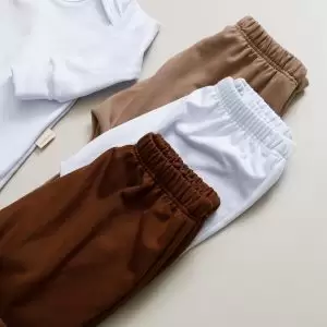 enxoval para bebê, lista de enxoval maternidade, dicas de maternidade, mamãe de primeira viagem, recém-nascido, puerpério, amamentação, dúvidas sobre maternidade, gravidez, parto, cesárea, parto natural, dicas para o sono do bebê, primeiros passos do bebê, macacão infantil, macacão bebê, malha 100% algodão, verão, primavera verão, baby, site confiável, peças infantis, moda infantil, roupa de criança, conjunto body manga curta infantil, unissex, Le Coeur, minimalista, roupas de bebê, roupas infantis, moda bebê, roupas para recém-nascido, loja de bebê online, conjuntos de bebê, roupa de bebê a preço acessível, roupas de bebê em promoção, roupas de bebê para o verão, conjuntos de roupas de bebê, roupas de bebê meia estação, roupa que cresce junto com o bebê, calça para bebê, macacão para bebê, camiseta bebê, roupas de bebê fáceis de trocar, body bebê, calça bebê, macacão com pezinho, saída de maternidade, roupa de bebê para sair da maternidade, roupa para neném, peças para neném maternidade, sapatinho de bebê, mantinha de bebê, roupa de bebê menino, roupa de bebê menina, touca para bebê, gorro para bebê, peças para aquecer o bebê, inverno, roupas de inverno para bebê, kit maternidade, enxoval bebê completo, kit body e calça bebê, kit saída de maternidade, kit roupas de recém-nascido, calça bebê suedine algodão, roupa de bebê confortável, enxoval bebê, roupas infantis, roupas para bebês preço, calça bebê, roupas personalizadas, roupas de maternidade, roupas de bebê confortáveis, calça de bebê unissex, ideias para mesversário, dicas de amamentação, quarto de bebê, decoração para quarto de bebê, malha leve e respirável, feito em algodão, confortável, maciez, moderna e estilosa, peças meia estação, enxoval completo para bebê, o que levar na mala da maternidade, lista enxoval maternidade atualizada, enxoval prático para recém-nascido, itens essenciais do enxoval, enxoval para mamãe e bebê, bolsa maternidade organizada, maternidade real, maternidade leve, maternidade na prática, dicas para mamães de primeira viagem, cuidados com o bebê recém-nascido, o que comprar antes do nascimento, roupinhas para maternidade, enxoval minimalista, enxoval sustentável para bebê, roupas fresquinhas para bebê, moda bebê verão, roupa leve para dias quentes, conjuntinho de verão bebê, roupas de bebê respiráveis, tecidos leves para o calor, roupas de bebê para meia-estação, looks de verão para bebê, conforto térmico para o bebê, roupa de bebê para clima quente, kit verão bebê, looks básicos de verão, roupas de bebê para passear, roupas de bebê para o dia a dia, roupas de bebê 100% algodão, algodão macio para bebê, roupas de bebê hipoalergênicas, tecidos naturais para bebê, roupas sem poliéster, malha respirável para bebê, roupas seguras para a pele do bebê, conforto e maciez para o bebê, roupas que não irritam a pele, roupas duráveis e confortáveis, roupas que acompanham o crescimento, qualidade premium infantil, roupas com toque suave, body de algodão para bebê, body manga curta bebê verão, calça bebê algodão, macacão leve para recém-nascido, conjunto bebê minimalista, roupas básicas para bebê, roupas neutras unissex, roupinhas para bebê menino e menina, kit body e calça bebê, kit roupas para recém-nascido, saída maternidade algodão, roupas práticas para trocar, roupas para o enxoval do bebê, roupas para dormir o bebê, pijaminha bebê, roupa para o bebê dormir confortável, amor em cada detalhe, feito com carinho para o bebê, cada fase com conforto, roupas para momentos especiais, estilo minimalista infantil, conforto que abraça, roupas que acompanham o crescimento, moda infantil afetiva, roupas pensadas para o dia a dia da mamãe.