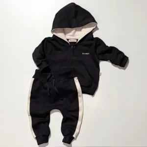 enxoval para bebê, lista de enxoval maternidade, dicas de maternidade, mamãe de primeira viagem, recém-nascido, puerpério, amamentação, dúvidas sobre maternidade, gravidez, parto, cesárea, parto natural, dicas para o sono do bebê, primeiros passos do bebê, macacão infantil, macacão bebê, malha 100% algodão, verão, primavera verão, baby, site confiável, peças infantis, moda infantil, roupa de criança, conjunto body manga curta infantil, unissex, Le Coeur, minimalista, roupas de bebê, roupas infantis, moda bebê, roupas para recém-nascido, loja de bebê online, conjuntos de bebê, roupa de bebê a preço acessível, roupas de bebê em promoção, roupas de bebê para o verão, conjuntos de roupas de bebê, roupas de bebê meia estação, roupa que cresce junto com o bebê, calça para bebê, macacão para bebê, camiseta bebê, roupas de bebê fáceis de trocar, body bebê, calça bebê, macacão com pezinho, saída de maternidade, roupa de bebê para sair da maternidade, roupa para neném, peças para neném maternidade, sapatinho de bebê, mantinha de bebê, roupa de bebê menino, roupa de bebê menina, touca para bebê, gorro para bebê, peças para aquecer o bebê, inverno, roupas de inverno para bebê, kit maternidade, enxoval bebê completo, kit body e calça bebê, kit saída de maternidade, kit roupas de recém-nascido, calça bebê suedine algodão, roupa de bebê confortável, enxoval bebê, roupas infantis, roupas para bebês preço, calça bebê, roupas personalizadas, roupas de maternidade, roupas de bebê confortáveis, calça de bebê unissex, ideias para mesversário, dicas de amamentação, quarto de bebê, decoração para quarto de bebê, malha leve e respirável, feito em algodão, confortável, maciez, moderna e estilosa, peças meia estação, enxoval completo para bebê, o que levar na mala da maternidade, lista enxoval maternidade atualizada, enxoval prático para recém-nascido, itens essenciais do enxoval, enxoval para mamãe e bebê, bolsa maternidade organizada, maternidade real, maternidade leve, maternidade na prática, dicas para mamães de primeira viagem, cuidados com o bebê recém-nascido, o que comprar antes do nascimento, roupinhas para maternidade, enxoval minimalista, enxoval sustentável para bebê, roupas fresquinhas para bebê, moda bebê verão, roupa leve para dias quentes, conjuntinho de verão bebê, roupas de bebê respiráveis, tecidos leves para o calor, roupas de bebê para meia-estação, looks de verão para bebê, conforto térmico para o bebê, roupa de bebê para clima quente, kit verão bebê, looks básicos de verão, roupas de bebê para passear, roupas de bebê para o dia a dia, roupas de bebê 100% algodão, algodão macio para bebê, roupas de bebê hipoalergênicas, tecidos naturais para bebê, roupas sem poliéster, malha respirável para bebê, roupas seguras para a pele do bebê, conforto e maciez para o bebê, roupas que não irritam a pele, roupas duráveis e confortáveis, roupas que acompanham o crescimento, qualidade premium infantil, roupas com toque suave, body de algodão para bebê, body manga curta bebê verão, calça bebê algodão, macacão leve para recém-nascido, conjunto bebê minimalista, roupas básicas para bebê, roupas neutras unissex, roupinhas para bebê menino e menina, kit body e calça bebê, kit roupas para recém-nascido, saída maternidade algodão, roupas práticas para trocar, roupas para o enxoval do bebê, roupas para dormir o bebê, pijaminha bebê, roupa para o bebê dormir confortável, amor em cada detalhe, feito com carinho para o bebê, cada fase com conforto, roupas para momentos especiais, estilo minimalista infantil, conforto que abraça, roupas que acompanham o crescimento, moda infantil afetiva, roupas pensadas para o dia a dia da mamãe.