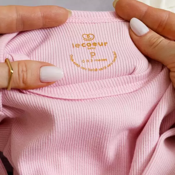 enxoval para bebe lista de enxoval maternidade dicas de maternidade mamae de primeira viagem recem nasciso puerperio amamentacao duvidas sobre maternidade gravidez parto cesaria parto natural dicas para o sono do bebe dicas de amamentacao primeiros passos do bebe macacão infantil, macacão bebe, malha 100% algodão, verão, baby, site confiável, primavera verão, peças infantis, moda infantil, roupa de criança, conjunto body manga curta infantil, unissex, le coeur, minimalista, Roupas de bebê, Roupas infantis, Moda bebê, Roupas para recém-nascido, loja de bebê online, Conjuntos de bebê, Roupa de bebê a preço acessível, Roupas de bebê em promoção, Roupas de bebê para o verão, Conjuntos de roupas de bebê, Roupas de bebê meia estação, Roupa que cresce junto com o bebê, calça para bebê, Macacão para bebê Camiseta bebê, Roupas de bebê Fáceis de trocar, Body bebê, Calça bebê, macacão com pezinho, Saída de maternidade, Roupa de bebê para sair da maternidade, Roupa para neném, Peças para neném maternidade sapatinho de bebe mantinha de bebe roupa de bebe menino roupa de bebe menina touca para bebe gorro para bebe pecas para aquecer o bebe inverno roupas de inverno para bebe o que levar na bolsa da maternidade o que o bebe mais usa nos primeiros dias leite materno amamentação doula dicas de amamentacao como amamentar dor pra amamentar meias para bebe mantas para bebe saida de maternidade sapatinhos de bebe enxoval bebe bolsa de bebe cha revelacao ideia de cha revelacao meia bebe touca bebe manta bebe sapatinho bebe